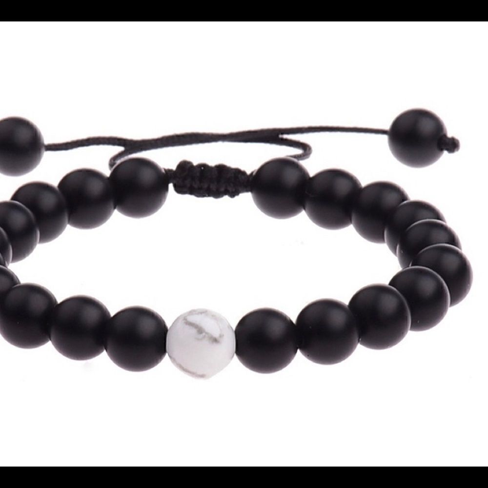 + Blackā
ClassicĀ āBeadedā
Bracelets